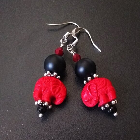 Super Cute! Large & Chunky! Black + Red Elephant Dangle Earrings! Tuskers!!! - Picture 5 of 8